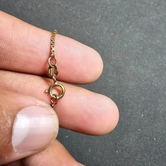 Sterling Silver 925 Gold Plated Heart Pendant On 24 Inch Gold Plated Box Chain - Picture 4 of 5